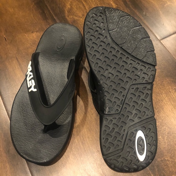 OAKLEY B1b Flip Flops NWOT - Picture 13 of 14